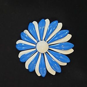 Vintage-Flower Broach/Pin